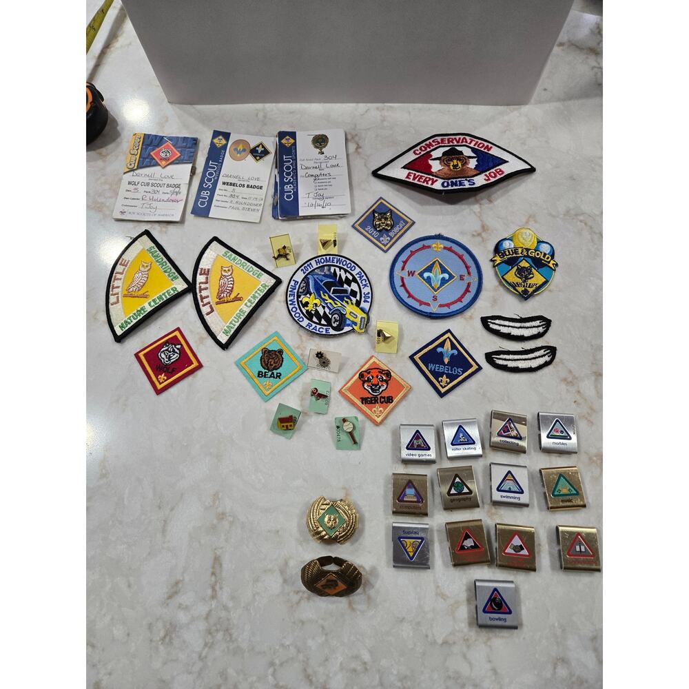 35 Plus Cub Scout Patches Belt Loops Pins Neckerchief Slides Mixed Lot 2011